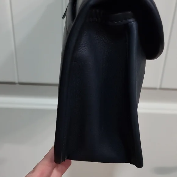 Vintage Coach Navy Leather Crossbody Bag - Picture 12 of 16